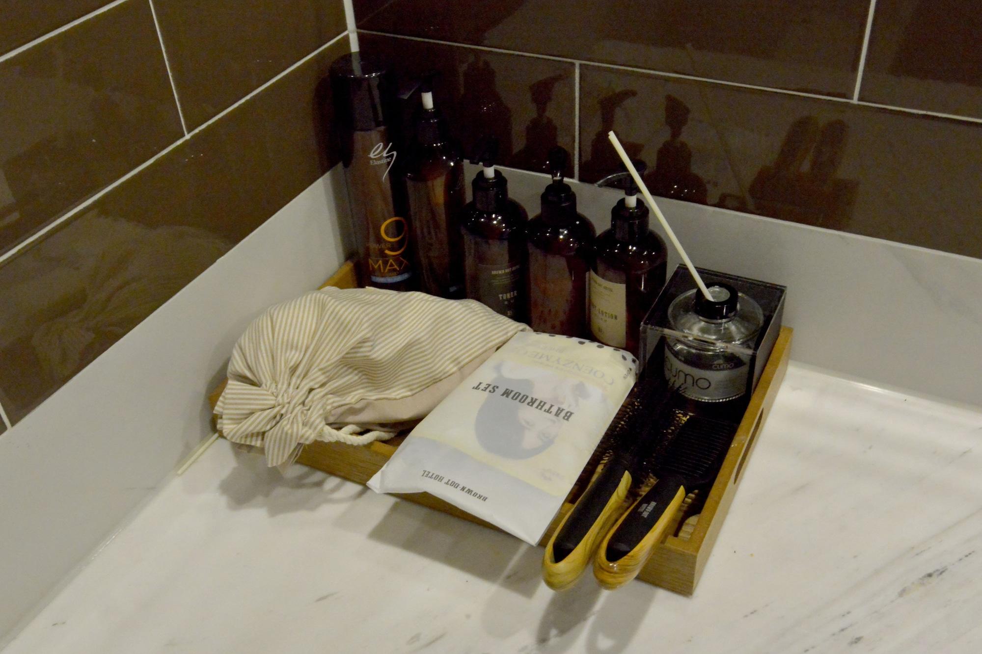 Brown Dot Hotel Changwon Bagian luar foto