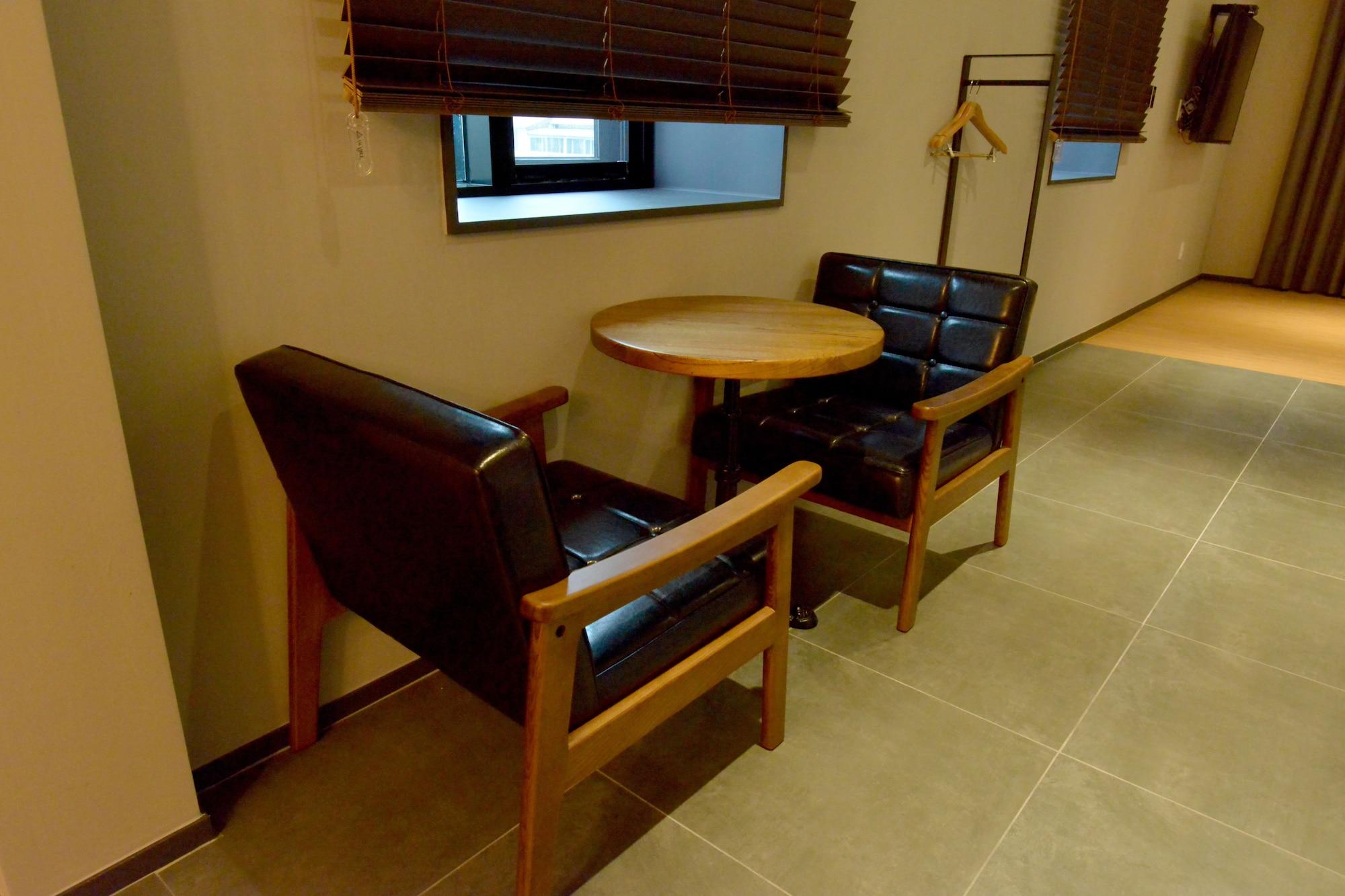 Brown Dot Hotel Changwon Bagian luar foto