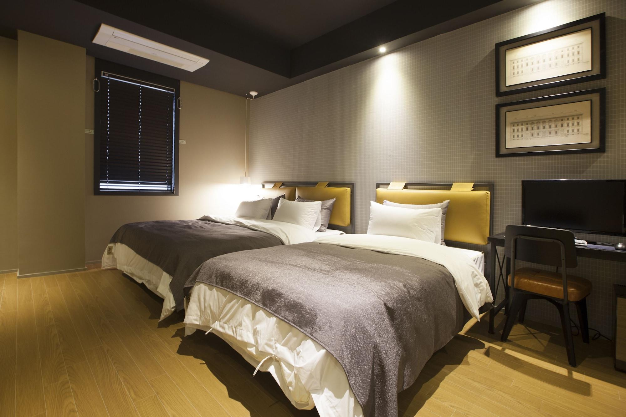 Brown Dot Hotel Changwon Bagian luar foto